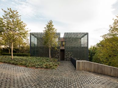 TR House
