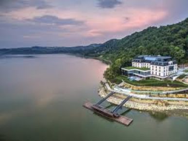 Heron Live Hotel