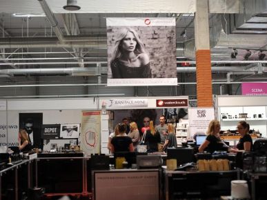 Brunetki, blondynki …
