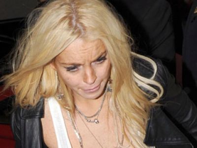 Co się dzieje z twarzą Lindsay Lohan?