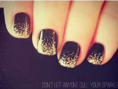 Karnawałowy manicure