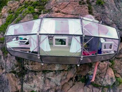 Skylodge