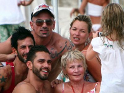 Kate Moss urodzi córeczkę.