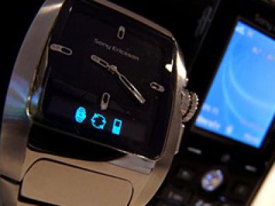 Zegarek z bluetooth.