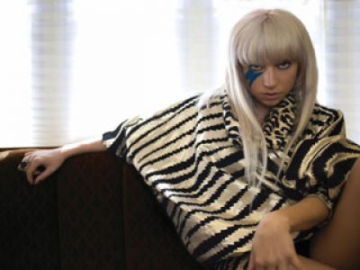 Nowy talent, czy kolejna reprezentantka kiczu, Lady Gaga?(video)