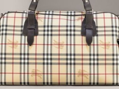 Burberry, kratka która zawładnęła światem.