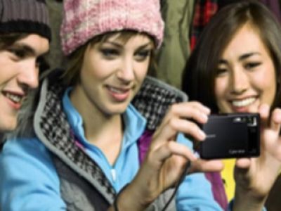 Aparat fotograficzny z dostępem do internetu