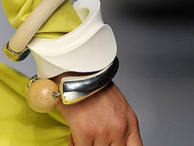 Bransoletki – moda wiosna/lato 2009