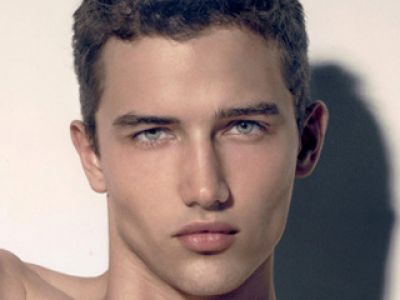 Jarek Piętka - polski model na zagranicznych wybiegach (video)