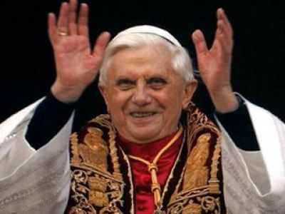 Benedykt XVI jest na Facebooku!