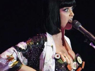 Katy Perry jako sushi