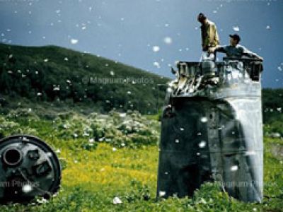 Jonas Bendiksen- ulotne chwile.