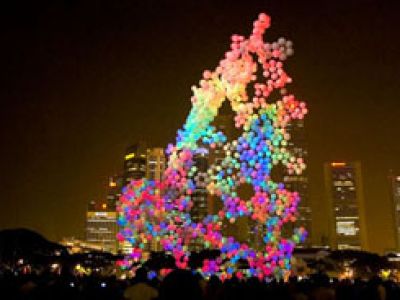 Burble London - interaktywna architektura (VIDEO)