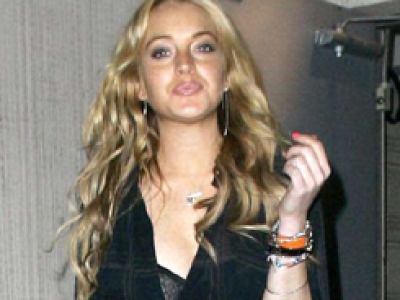 Lindsay Lohan coraz częściej pokazuje ciało