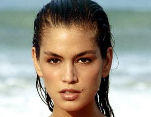 Cindy Crawford też ma cellulit