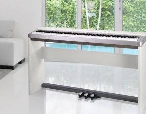 Pianino w tle