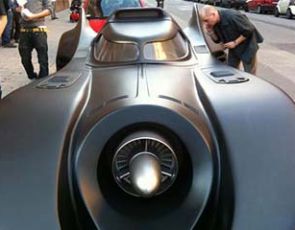 Batmobil tylko dla dużych chłopców (wideo)