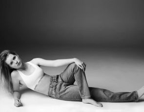 Lottie Moss twarzą kampanii Calvin Klein
