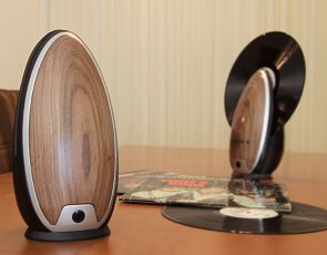Pionowy gramofon TOC