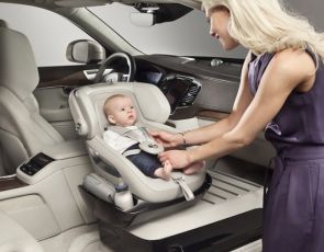 Volvo innowacyjny fotelik