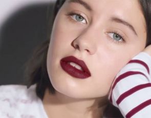 Młode gwiazdy: Iris Law twarzą Burberry