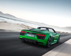 AUDI R8 Spyder V10 Plus
