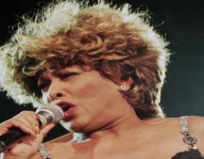 Tina Turner- świętuje swoje 69 urodziny!(video)