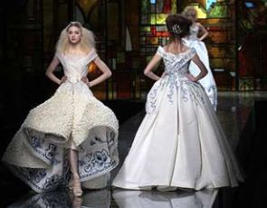 John Galliano wiosna lato Haute Couture 2009 (video)