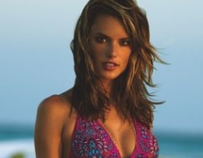 Stroje kąpielowe od Victoria’s Secret – hit tego lata!