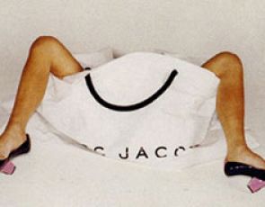 Victoria Beckham wrzucona do torby Marc Jacobs